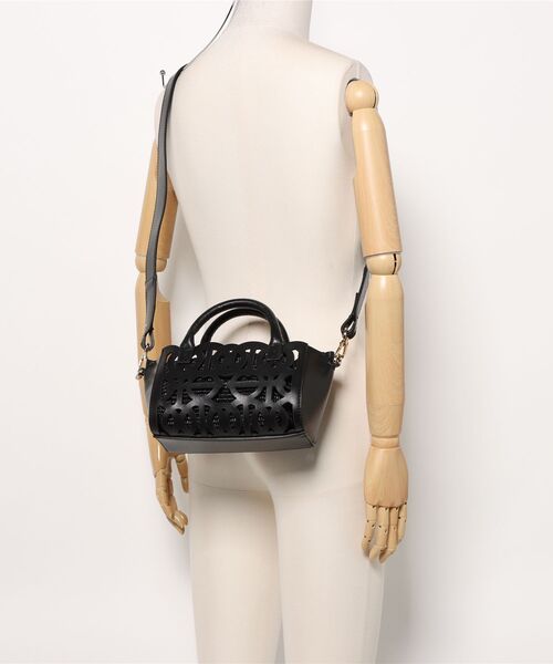 ANITA BILARDI（アニタビラルディ）の「【ANITA BILARDI】カットワークレザーミディアムサイズバッグ(Q56422)（ハンドバッグ・レディース・ベージュ/ブラック・ALL）」の9枚目の写真