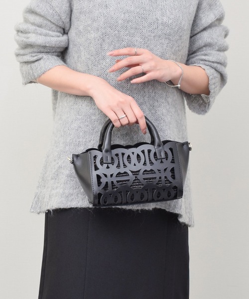 ANITA BILARDI（アニタビラルディ）の「【ANITA BILARDI】カットワークレザーミディアムサイズバッグ(Q56422)（ハンドバッグ・レディース・ベージュ/ブラック・ALL）」の15枚目の写真