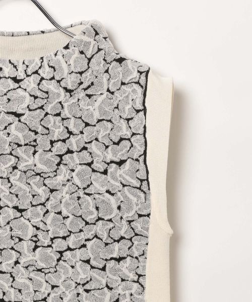 PAGEBOY（ページボーイ）の「フクレジャガードニットノースリーブ（Tシャツ/カットソー・レディース・ブラック/ホワイト系その他/グリーン系その他・FREE）」の22枚目の写真