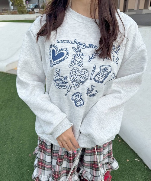 frunco(フランコ)の「【各サイト限定価格】落書き刺繍トレーナー(スウェット・レディース・グレー・MEDIUM)」の18枚目の写真