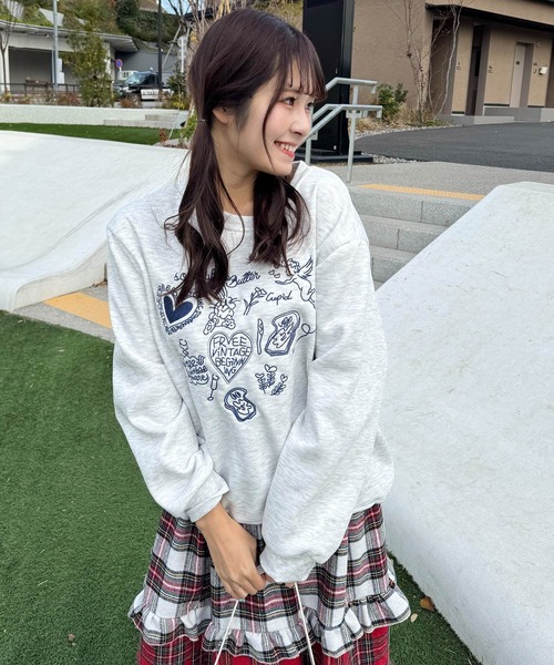 frunco(フランコ)の「【各サイト限定価格】落書き刺繍トレーナー(スウェット・レディース・グレー・MEDIUM)」の12枚目の写真