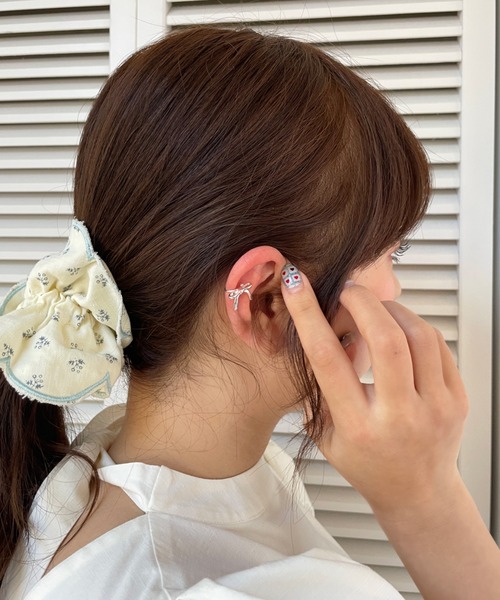 poiregnee（ポワニェ）の「［select］花柄シュシュ（シュシュ・レディース・アイボリー・FREE）」の2枚目の写真