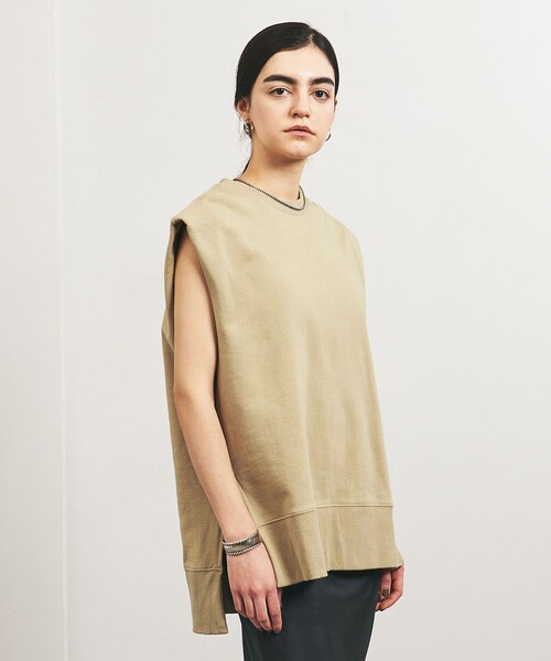 TO UNITED ARROWS（トゥーユナイテッドアローズ）の「＜TO UNITED ARROWS＞HATAKE ウラケ ノースリーブ カットソー（Tシャツ/カットソー・レディース・ベージュ・FREE）」の2枚目の写真