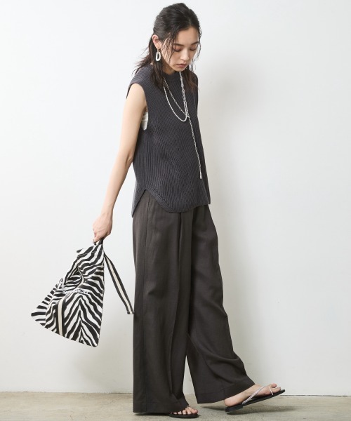 CHIC STYLE（シックスタイル）の「綿麻畦編ニットベスト＜大きいサイズ有＞シックスタイル（ベスト・レディース・チャコール/モカ・5L/4L/3L/LL/L/M）」の3枚目の写真