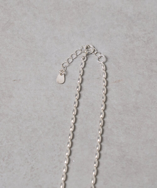 BEARDSLEY（ビアズリー）の「イニシャルネックレス(D)（ネックレス・レディース・シルバー・FREE）」の4枚目の写真