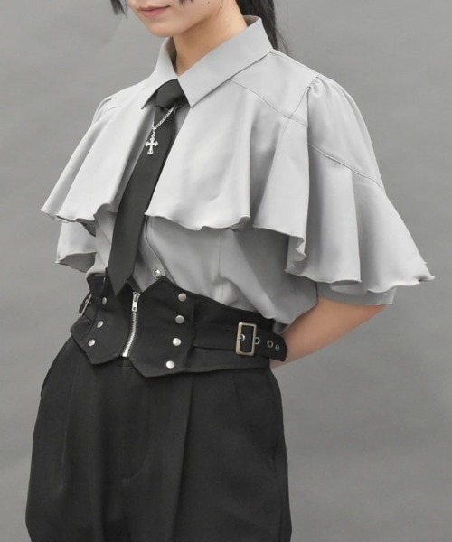 axes femme POETIQUE（アクシーズファムポエティック）の「タイ付ラッフルフリル半袖ブラウス（シャツ/ブラウス・レディース・ホワイト/グレー/ブラック・MEDIUM）」の8枚目の写真