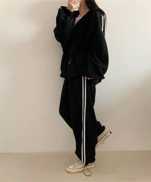 LETee(レティー)の「サイドラインパンツ&ジップパーカー/セットアップ(パーカー・レディース・ライトグレー/ブラック/グレー・FREE)」の10枚目の写真