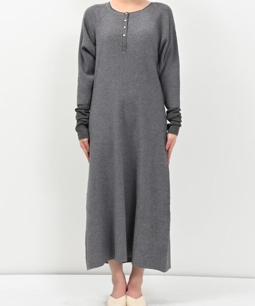 COHINA(コヒナ)の「ラメシアースリーブニットワンピース 【低身長・小柄女性】(ワンピース・レディース・グレー/ブラウン/グリーン・REGULAR/SHORT)」の8枚目の写真
