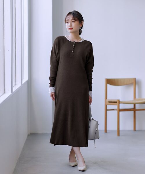 COHINA(コヒナ)の「ラメシアースリーブニットワンピース 【低身長・小柄女性】(ワンピース・レディース・グレー/ブラウン/グリーン・REGULAR/SHORT)」の21枚目の写真