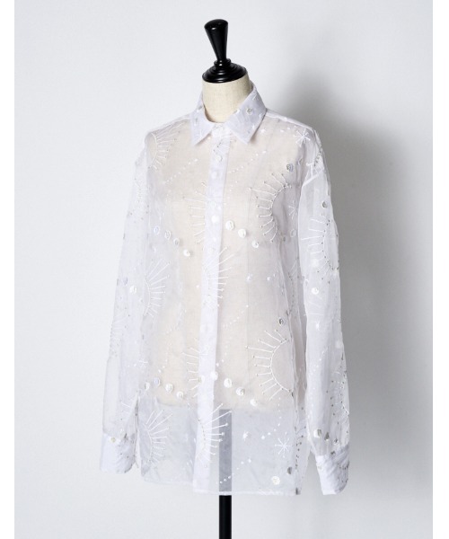 RUMCHE（ラムシェ）の「Sheer Embroidery Shirt / シアーエンブロイダリーシャツ（シャツ/ブラウス・レディース・ホワイト・FREE）」の4枚目の写真