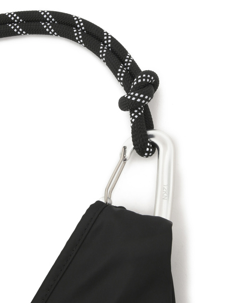 OUTDOOR PRODUCTS（アウトドアプロダクツ）の「【OUTDOOR PRODUCTS meet j.n.r.d】別注/トライアングルデザインドショッパー（ハンドバッグ・メンズ・ブラック/ネイビー/ライトグレー・FREE）」の7枚目の写真