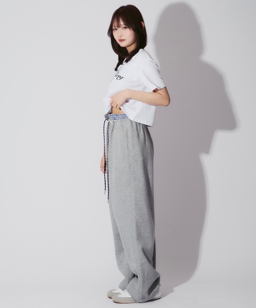 ALLuRing ChaRm(アリュリングチャーム)の「Flower Short SS T-shirt / 花柄刺繍ショート丈ミニT チビT(Tシャツ/カットソー・レディース・ブラック/ホワイト・FREE)」の18枚目の写真
