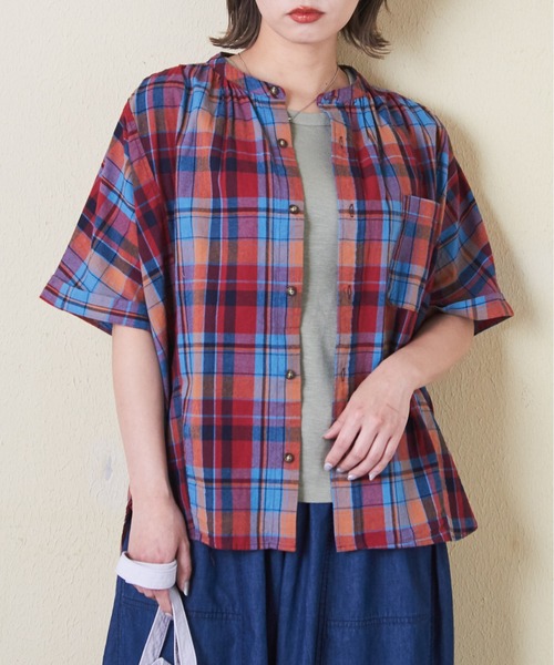 CUBE SUGAR（キューブシュガー）の「チェック柄ドルマンシャツ（シャツ/ブラウス・レディース・スミクロ/ネイビー/レッド/カーキ/マルチ・M）」の4枚目の写真