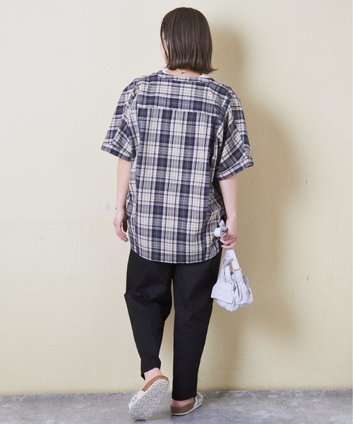 CUBE SUGAR（キューブシュガー）の「チェック柄ドルマンシャツ（シャツ/ブラウス・レディース・スミクロ/ネイビー/レッド/カーキ/マルチ・M）」の17枚目の写真