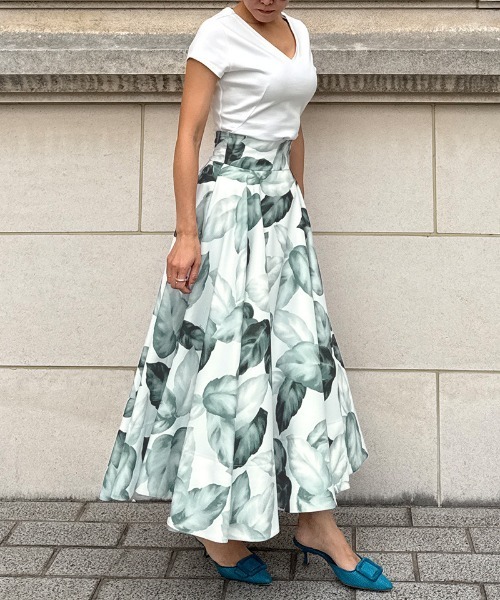 JENNE(ジェンヌ)の「リーフフレアスカート(スカート・レディース・ホワイト/ブラック・SMALL/MEDIUM/LARGE)」の17枚目の写真