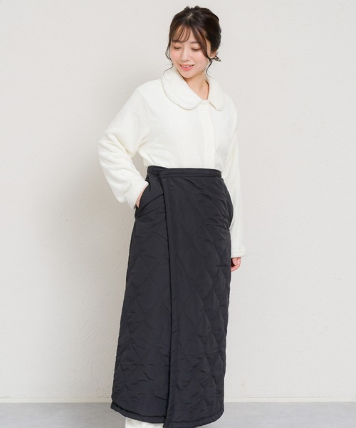 MARAI(マーライ)の「キルティング 巻きスカート ロングスカート 撥水 中綿入り(スカート・レディース・チャコールグレー/ブラック/カーキ/ベージュ・FREE)」の6枚目の写真