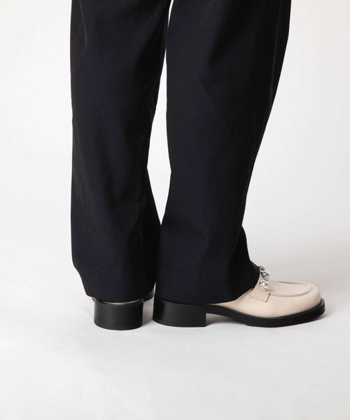 STUART WEITZMAN(スチュアートワイツマン)の「STUART WEITZMAN PORTIA BOLD LOAFER スチュアート・ワイツマン ポリータ ボールド ローファー(ローファー・レディース・ホワイト・37.5/36.5/37)」の5枚目の写真