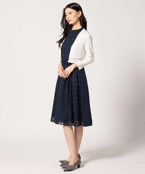 TOCCA(トッカ)の「FRILL BOLERO ボレロ(カーディガン/ボレロ・レディース・ブラック系/アイボリー系・MEDIUM/SMALL)」の12枚目の写真