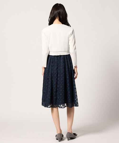 TOCCA(トッカ)の「FRILL BOLERO ボレロ(カーディガン/ボレロ・レディース・ブラック系/アイボリー系・MEDIUM/SMALL)」の13枚目の写真