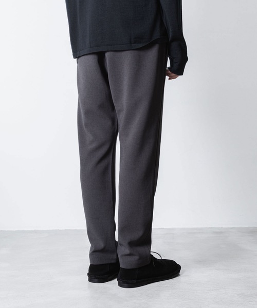 ATTACHMENT（アタッチメント）の「PE ストレッチダブルクロス レギュラーフィット イージートラウザーズ / PE STRETCH DOUBLE CLOTH REGULAR FIT EASY TROUSERS（スラックス・メンズ・ダークグレー/カーキ系/グレー/ブラック・3/2/1）」の9枚目の写真