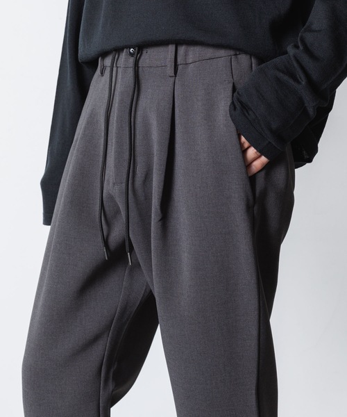 ATTACHMENT（アタッチメント）の「PE ストレッチダブルクロス レギュラーフィット イージートラウザーズ / PE STRETCH DOUBLE CLOTH REGULAR FIT EASY TROUSERS（スラックス・メンズ・ダークグレー/カーキ系/グレー/ブラック・3/2/1）」の11枚目の写真