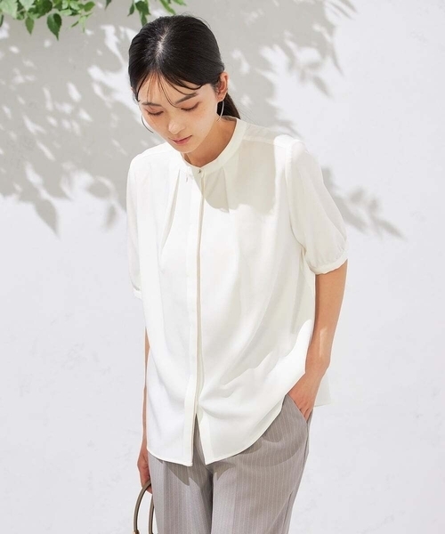 a.v.v(アーヴェヴェ)の「配色パイピングブラウス(シャツ/ブラウス・レディース・ホワイト/ベージュ・34/38/36/42/40)」の1枚目の写真