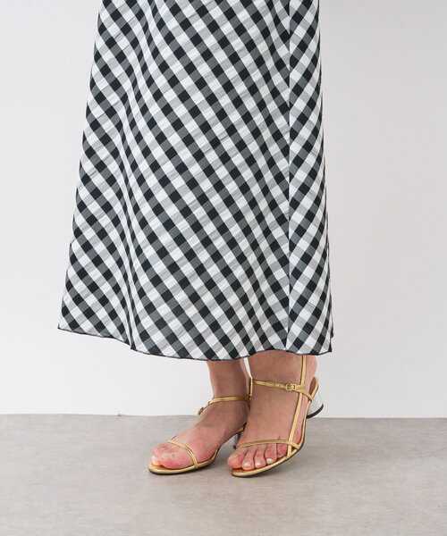 La boutique BonBon(ラブティックボンボン)の「【清楚でお上品】ギンガムチェックバイアススカート(スカート・レディース・ブラック・36/38)」の4枚目の写真
