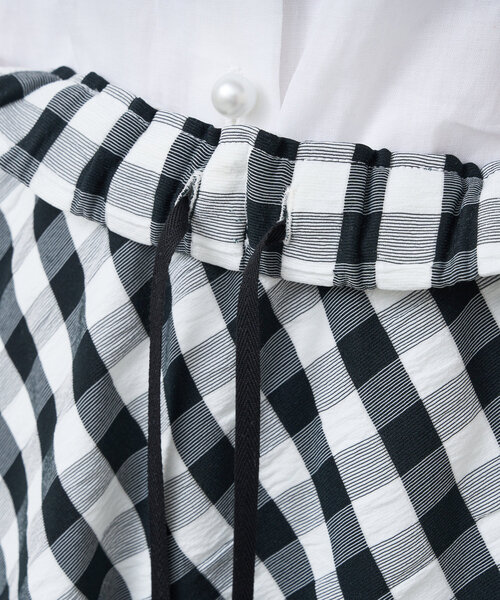 La boutique BonBon(ラブティックボンボン)の「【清楚でお上品】ギンガムチェックバイアススカート(スカート・レディース・ブラック・36/38)」の5枚目の写真