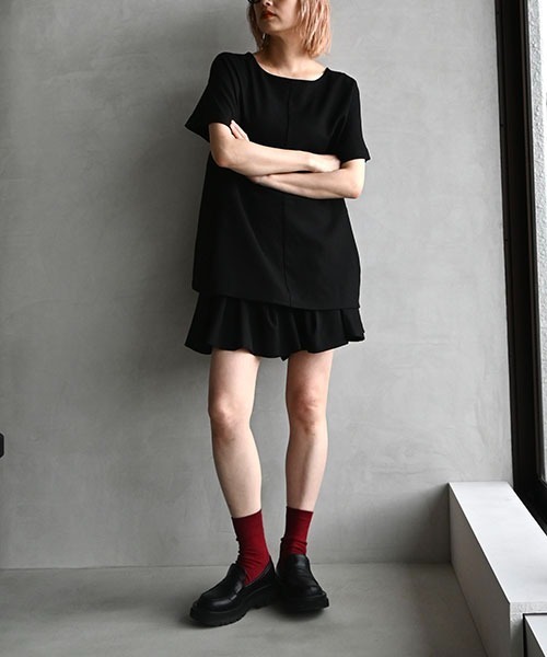 WILLFULLY（ウィルフリー）の「constructive tuck culottes S/PT（その他パンツ・レディース・ブラック/チャコールグレー/ベージュ系その他・FREE）」の2枚目の写真