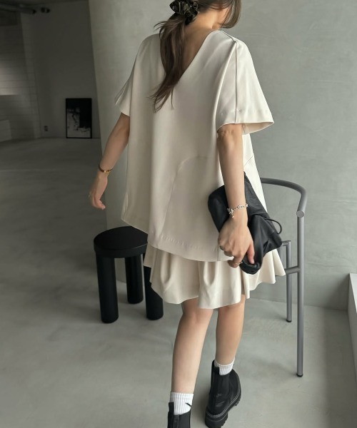 WILLFULLY（ウィルフリー）の「constructive tuck culottes S/PT（その他パンツ・レディース・ブラック/チャコールグレー/ベージュ系その他・FREE）」の9枚目の写真