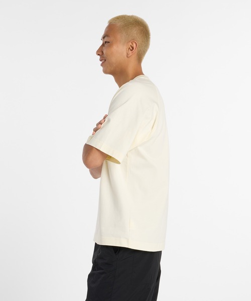 NEW BALANCE(ニューバランス)の「NB Grey ロゴ Tシャツ(Tシャツ/カットソー・メンズ・アイボリー/ダークグレー・XX-LARGE/X-LARGE/LARGE/MEDIUM/SMALL)」の14枚目の写真