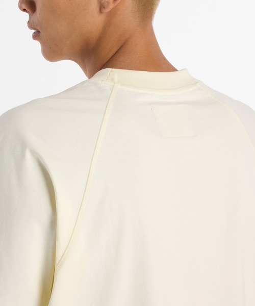 NEW BALANCE(ニューバランス)の「NB Grey ロゴ Tシャツ(Tシャツ/カットソー・メンズ・アイボリー/ダークグレー・XX-LARGE/X-LARGE/LARGE/MEDIUM/SMALL)」の17枚目の写真
