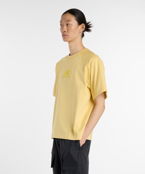 NEW BALANCE(ニューバランス)の「NB Grey ロゴ Tシャツ(Tシャツ/カットソー・メンズ・アイボリー/ダークグレー・XX-LARGE/X-LARGE/LARGE/MEDIUM/SMALL)」の3枚目の写真