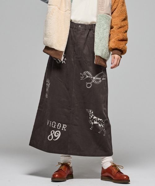 KRIFF MAYER Lady's Collection（クリフメイヤーレディースコレクション）の「【綿100%】レタリングスカート（スカート・レディース・カーキ/アイボリー/チャコール/ダークブラウン/キャメル・LARGE/MEDIUM）」の3枚目の写真