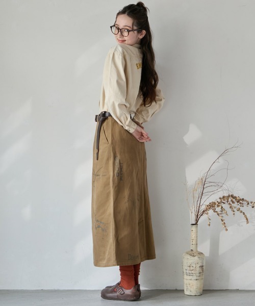 KRIFF MAYER Lady's Collection（クリフメイヤーレディースコレクション）の「【綿100%】レタリングスカート（スカート・レディース・カーキ/アイボリー/チャコール/ダークブラウン/キャメル・LARGE/MEDIUM）」の7枚目の写真