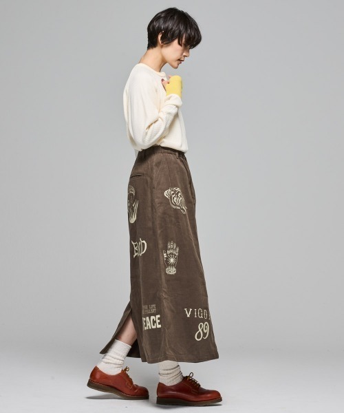 KRIFF MAYER Lady's Collection（クリフメイヤーレディースコレクション）の「【綿100%】レタリングスカート（スカート・レディース・カーキ/アイボリー/チャコール/ダークブラウン/キャメル・LARGE/MEDIUM）」の13枚目の写真