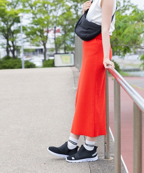 moz(モズ)の「moz モズ イージーステップ ハンズフリー スニーカー(スニーカー・レディース・ブラック×ホワイト/ホワイト/ブラック・S/M/L/LL)」の7枚目の写真