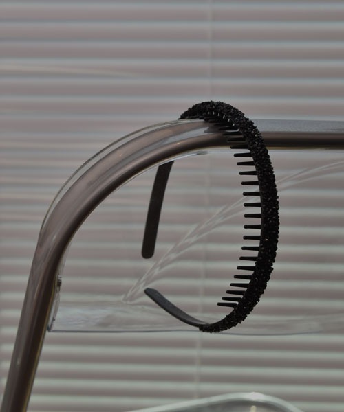 VIBGYOR Women（ヴィブジョー　ウィメン）の「【resonance】キラキラ ラインストーン コームカチューシャ【オケージョン】（カチューシャ・レディース・グレー系/ブラック系/ブルー系/シルバー系・FREE）」の14枚目の写真