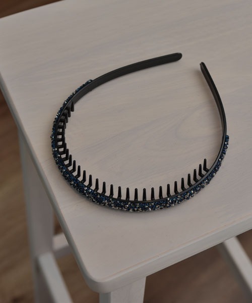 VIBGYOR Women（ヴィブジョー　ウィメン）の「【resonance】キラキラ ラインストーン コームカチューシャ【オケージョン】（カチューシャ・レディース・グレー系/ブラック系/ブルー系/シルバー系・FREE）」の8枚目の写真