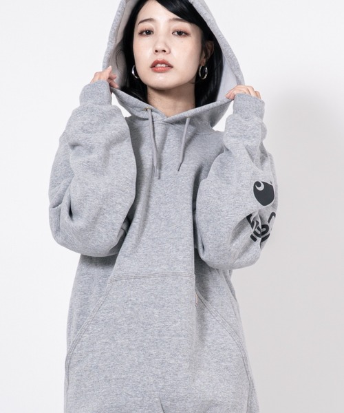 Carhartt(カーハート)の「【CARHARTT】プルオーバーパーカー 裏起毛 大きめ(パーカー・レディース・ブラック/グレー/チャコールグレー/ネイビー/ブラウン・XL/L/S/M)」の18枚目の写真