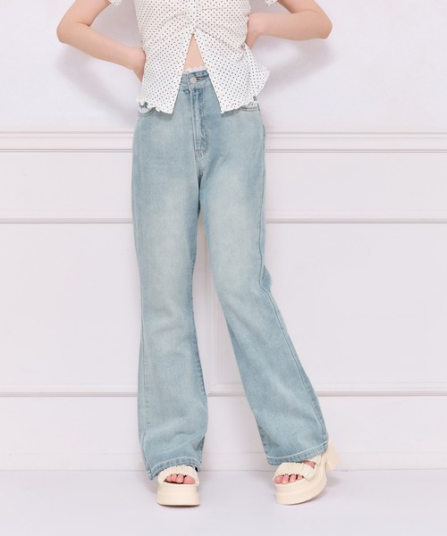 apres jour（アプレジュール）の「バック刺繍レースフレアデニムパンツ（デニムパンツ・レディース・インディゴブルー/ライトブルー/ブラック・SMALL/MEDIUM/X-LARGE/LARGE）」の11枚目の写真