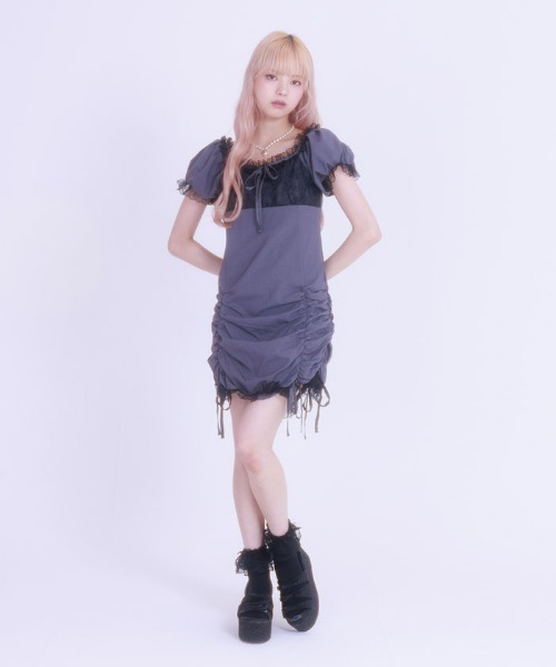 FickleBebe（フィクルベベ）の「シャーリングレースサテンワンピース（ワンピース・レディース・グレー/ブラック・0/1）」の7枚目の写真