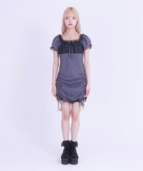 FickleBebe（フィクルベベ）の「シャーリングレースサテンワンピース（ワンピース・レディース・グレー/ブラック・0/1）」の15枚目の写真
