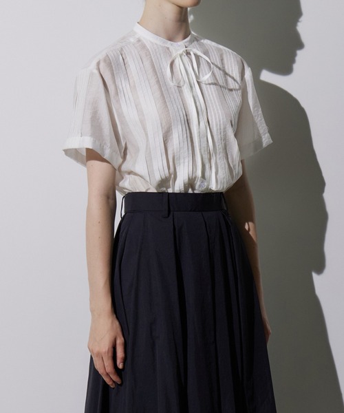 LE CIEL BLEU(ルシェルブルー)の「プリーテッドシャツ / Pleated Shirt(シャツ/ブラウス・レディース・ライトブルー/ブラック/オフホワイト/ピンク・38/36)」の8枚目の写真