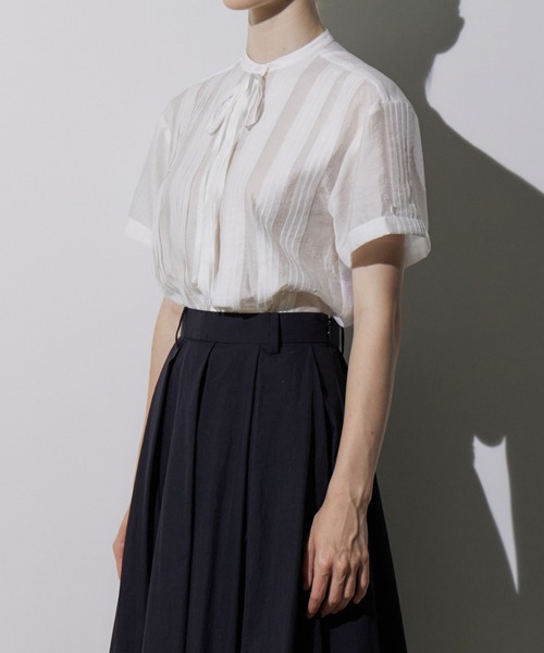 LE CIEL BLEU(ルシェルブルー)の「プリーテッドシャツ / Pleated Shirt(シャツ/ブラウス・レディース・ライトブルー/ブラック/オフホワイト/ピンク・38/36)」の7枚目の写真