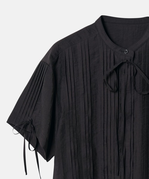 LE CIEL BLEU(ルシェルブルー)の「プリーテッドシャツ / Pleated Shirt(シャツ/ブラウス・レディース・ライトブルー/ブラック/オフホワイト/ピンク・38/36)」の14枚目の写真