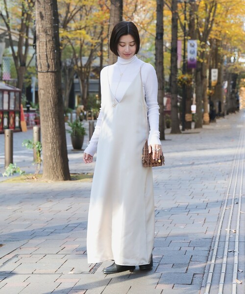 Demi-Luxe BEAMS（デミルクス ビームス）の「ダブルストラップ キャミソール ワンピース（ワンピース・レディース・ブラック/ベージュ・36/38）」の2枚目の写真