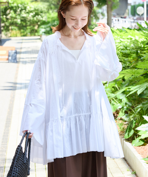 JOURNAL STANDARD(ジャーナルスタンダード)の「ピンタックフリルブラウス(シャツ/ブラウス・レディース・ブラック/ホワイト・FREE)」の2枚目の写真