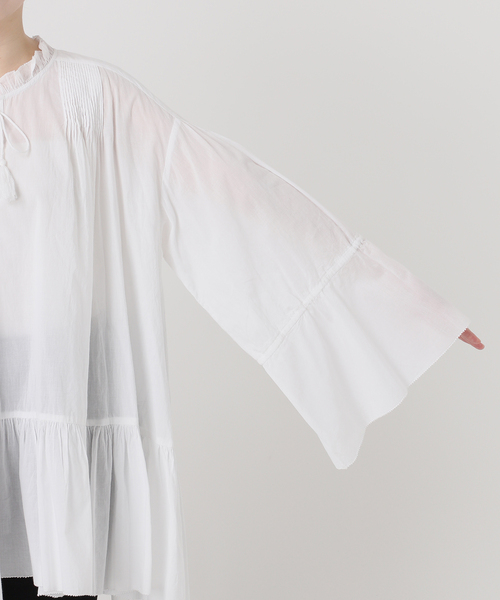 JOURNAL STANDARD(ジャーナルスタンダード)の「ピンタックフリルブラウス(シャツ/ブラウス・レディース・ブラック/ホワイト・FREE)」の12枚目の写真