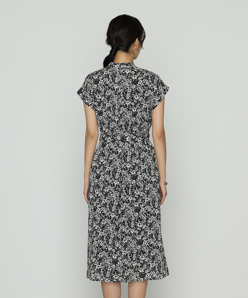 K.T KIYOKO TAKASE（キヨコタカセ）の「キュプラコットンフラワープリント ドレス（ワンピース・レディース・ネイビー/チャコール・9号/7号）」の13枚目の写真